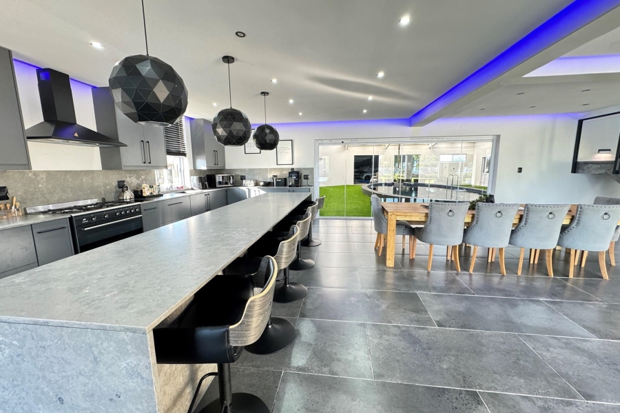 9 Bedroom Property for Sale in Long Acres Country Estate Western Cape